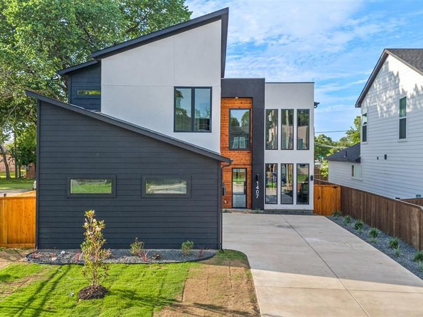 1407  Pueblo Street , Dallas Texas 75212