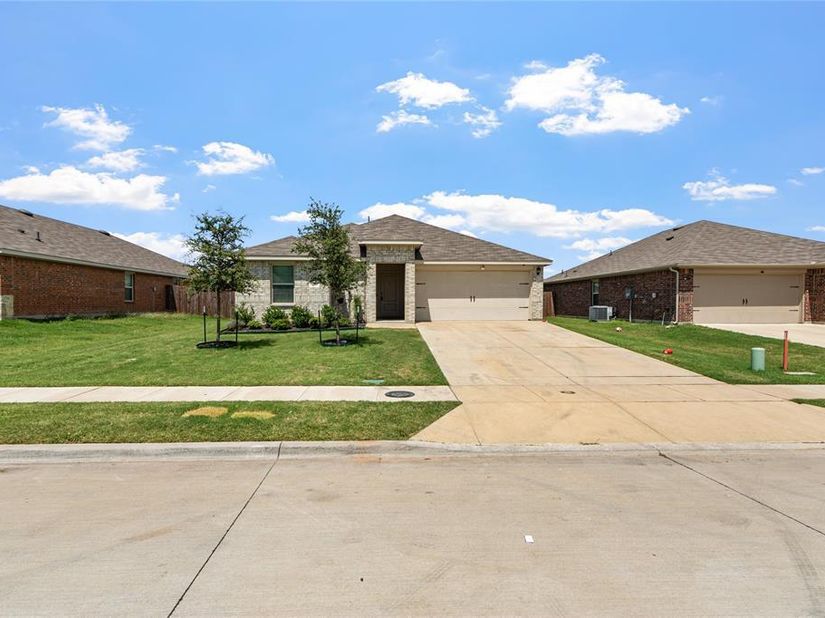 15141  Ace Drive , Dallas Texas 75253