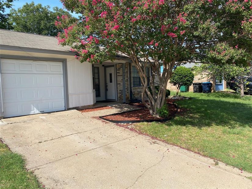 3824  Longmeadow Way , Fort Worth Texas 76133
