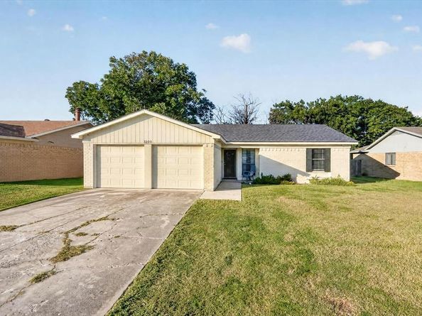 1200 E Georgian Road , Saginaw Texas 76179