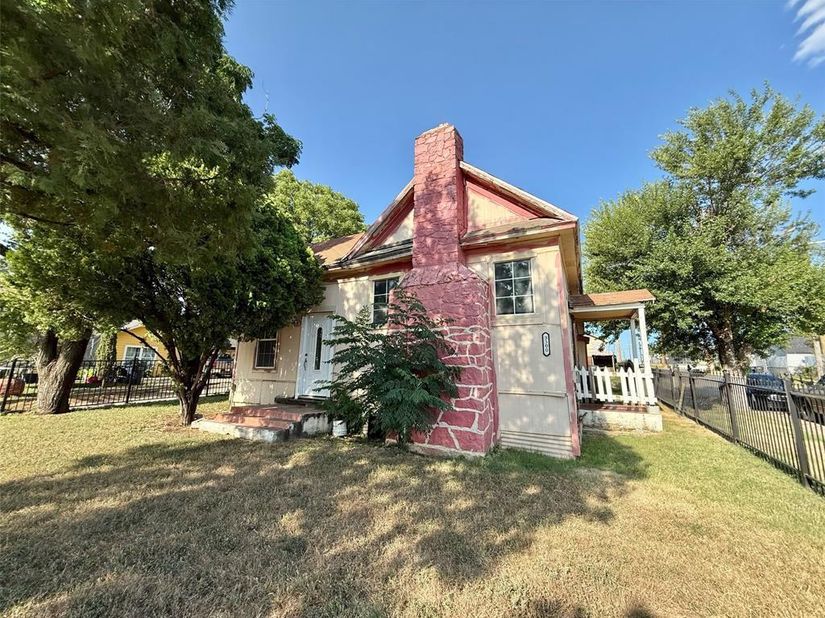 3300 N Pecan Street , Fort Worth Texas 76106