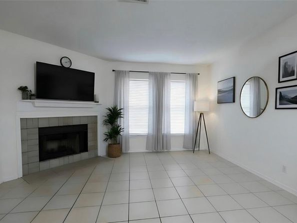 625  Carriagehouse Lane  3G, Garland Texas 75040