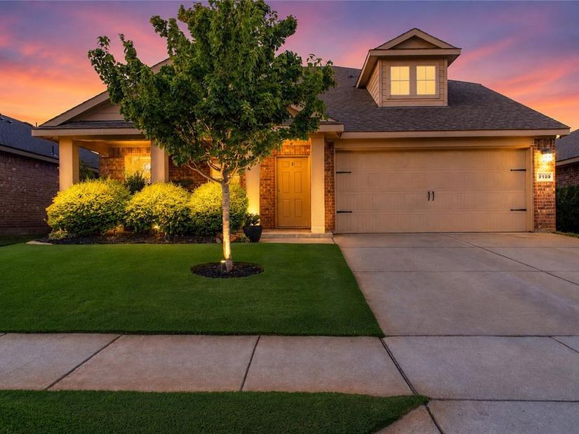 2423  French Street , Fate Texas 75189