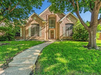 2425  Kittyhawk Drive 