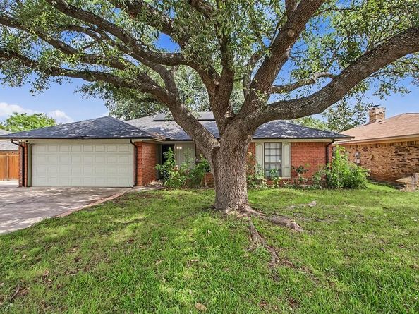 2820  Whitehurst Drive , Fort Worth Texas 76133