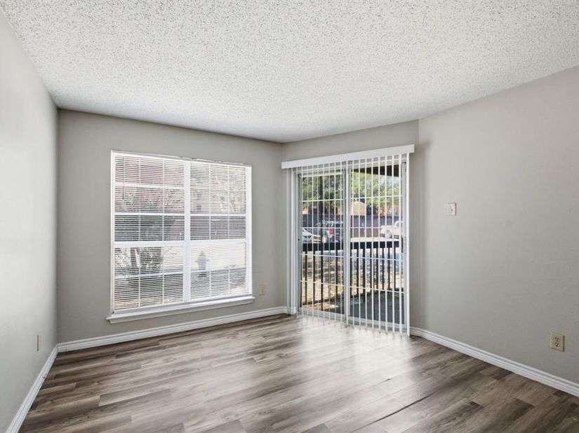 18333  Roehampton Drive  416, Dallas Texas 75252