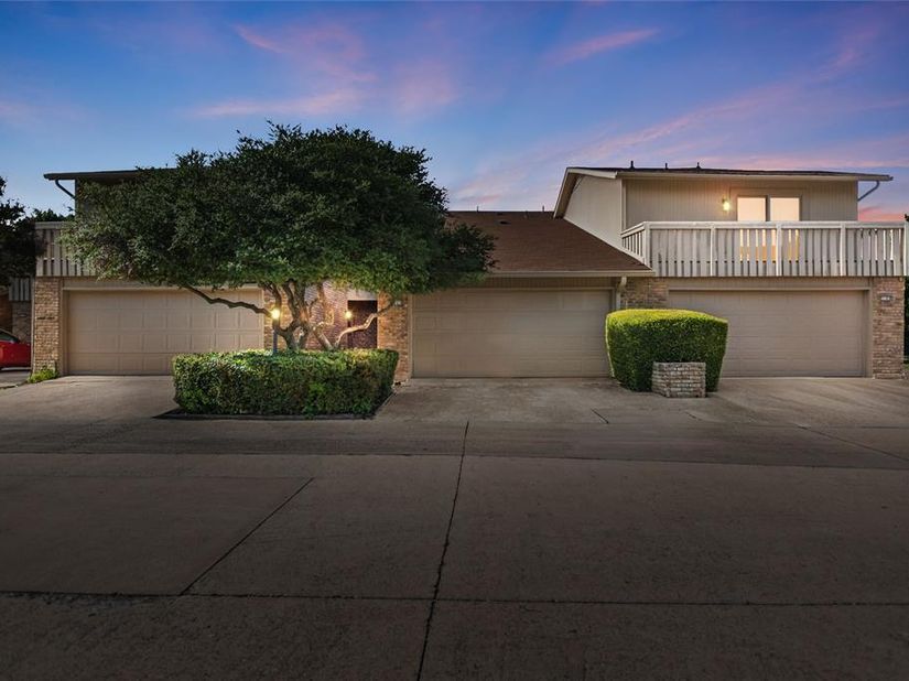 3107  Willowbrook Court , Garland Texas 75044