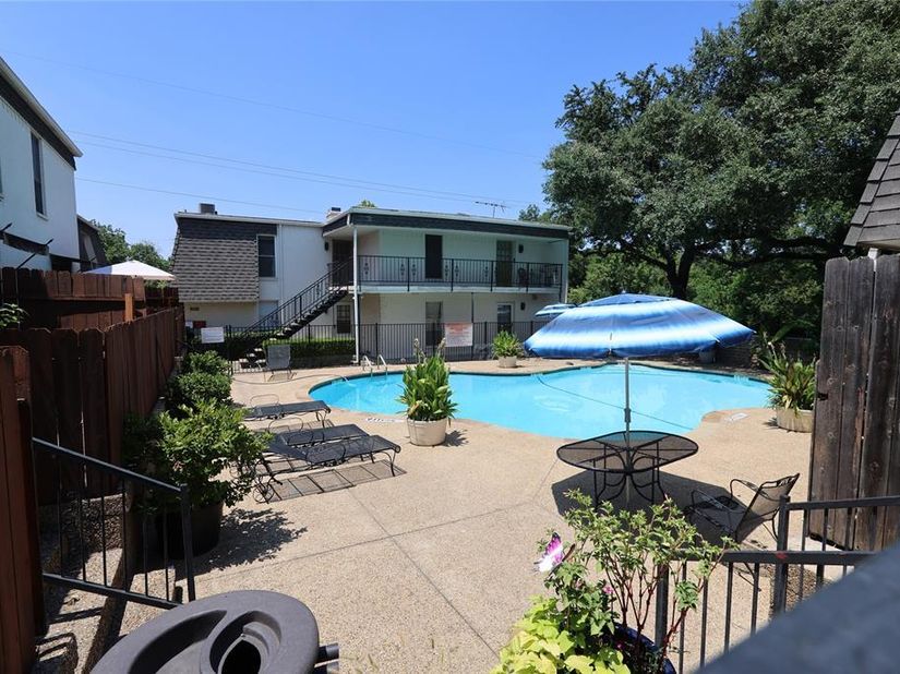 900 S Weatherred Drive  900F, Richardson Texas 75080