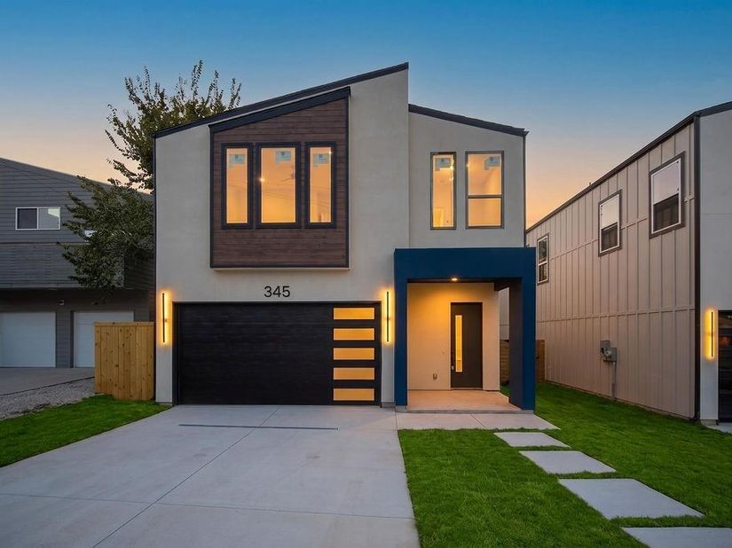 345  Bonnie View Road , Dallas Texas 75203