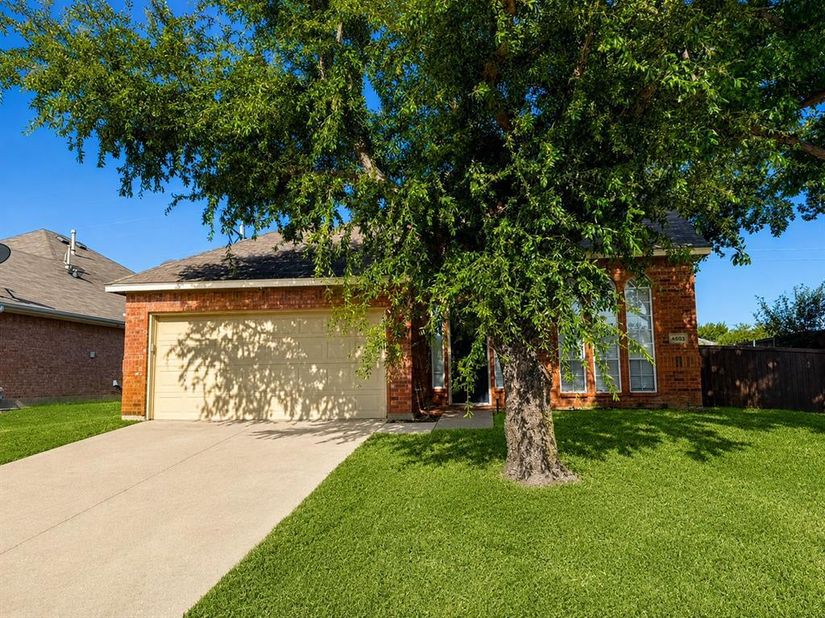 4633  Poppy Hills Drive , Frisco Texas 75035