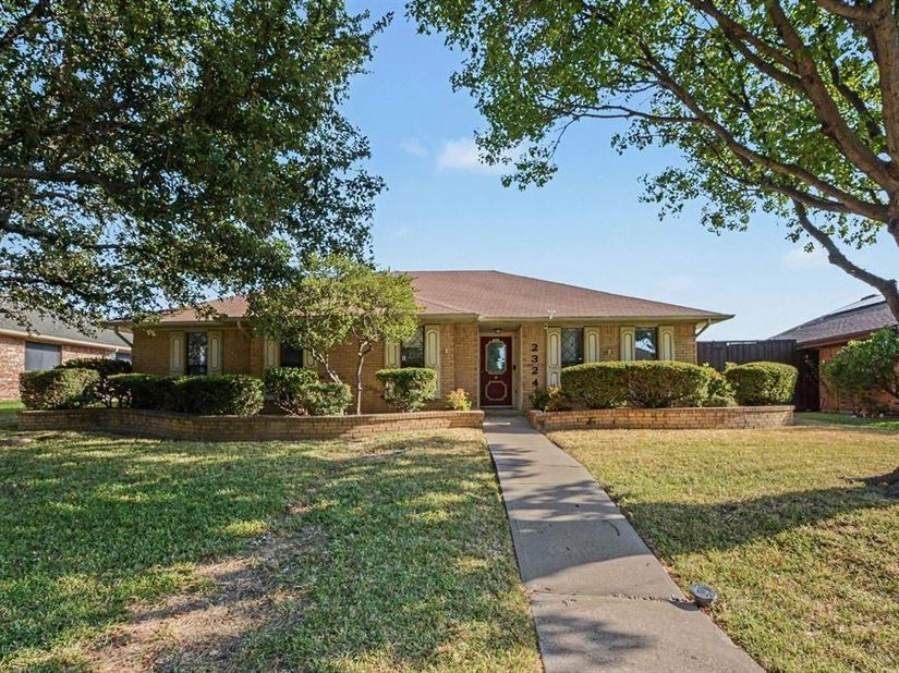 2324  Harbinger Lane , Dallas Texas 75287