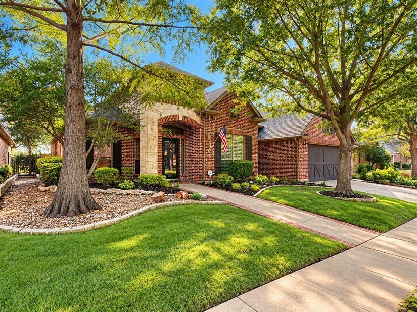 768  Ashleigh Lane , Lantana Texas 76226