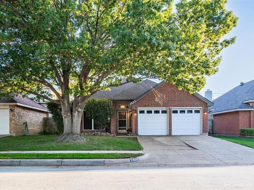 2805  Salado Trail , Fort Worth Texas 76118