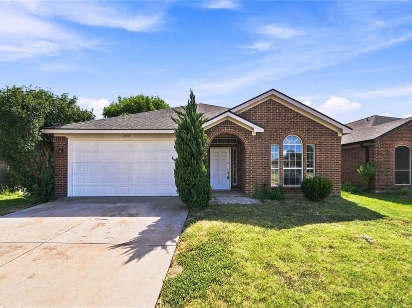 2833  Wakecrest Drive , Fort Worth Texas 76108