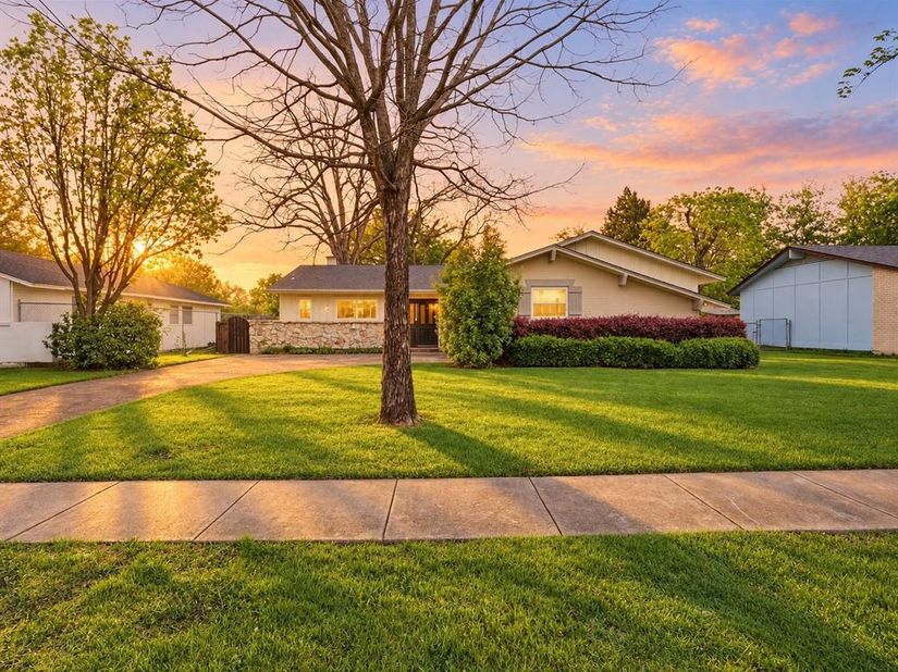 732  Pinehurst Drive , Richardson Texas 75080