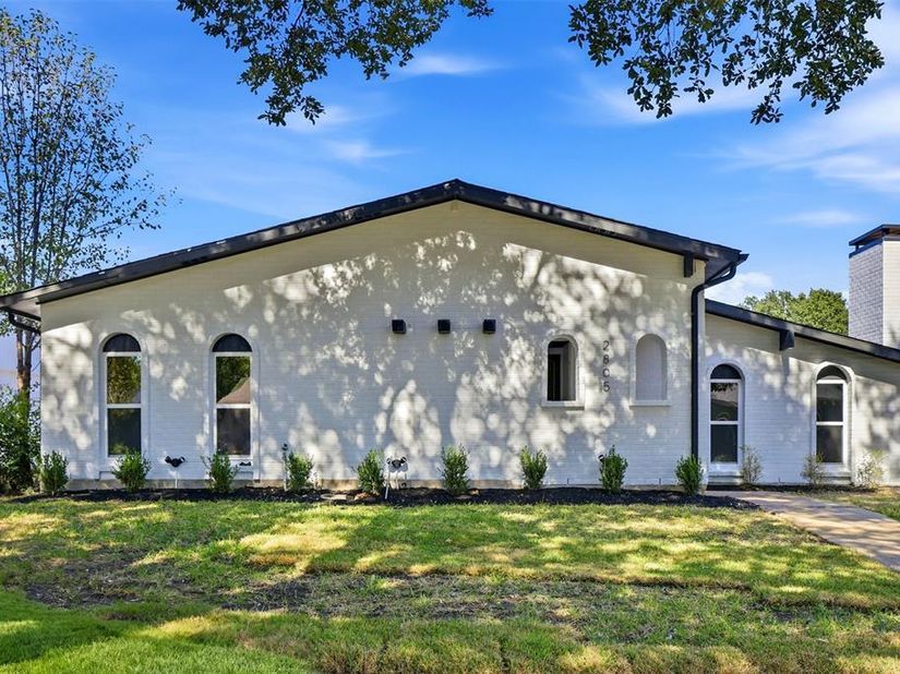 2805  Ripplewood Drive , Garland Texas 75044