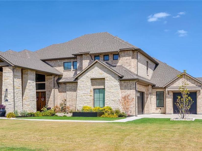 312  Chapel View Court , Heath Texas 75032