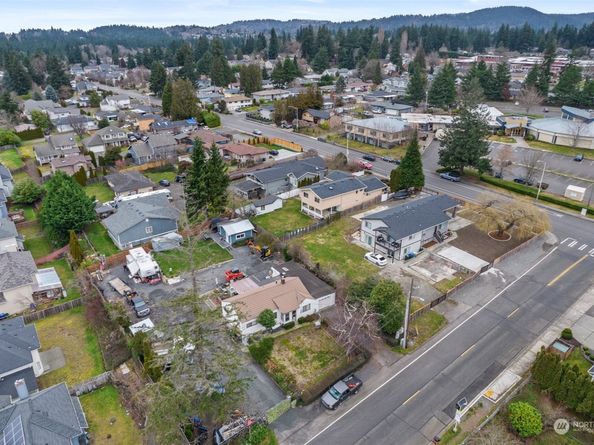 2416 NE 16th Street, Renton WA 98056