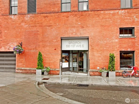 590 1st Avenue 601, Seattle WA 98104