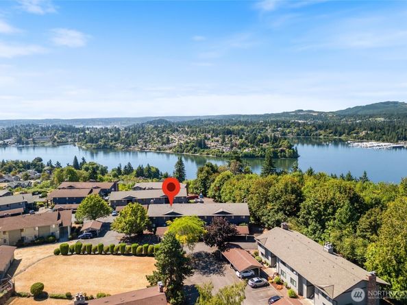 3560 Narrows View Lane NE 202, Bremerton WA 98310