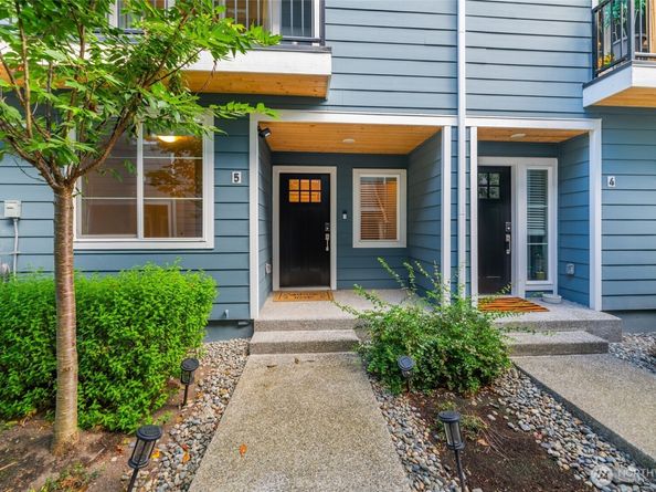 6633 NE 188th Court 5, Kenmore WA 98028