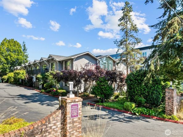 8017 234th Street SW 325, Edmonds WA 98026