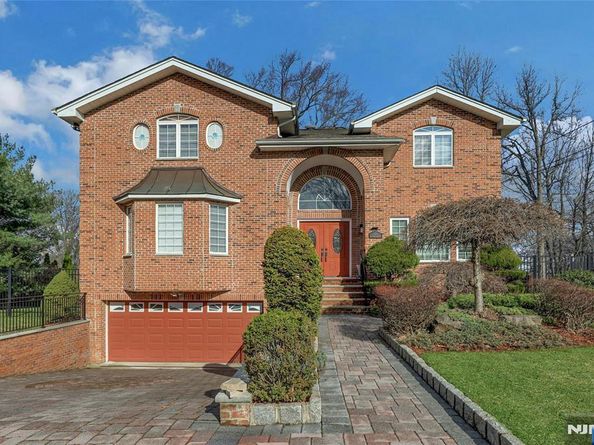411 Fairway Drive, Leonia NJ 07605