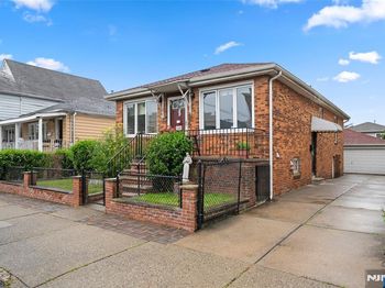 209 8th Street