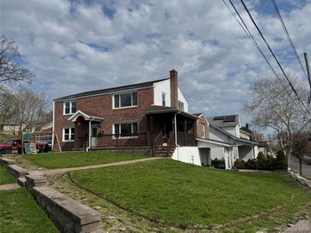 22 Cowles AKA 2 Catskill Avenue