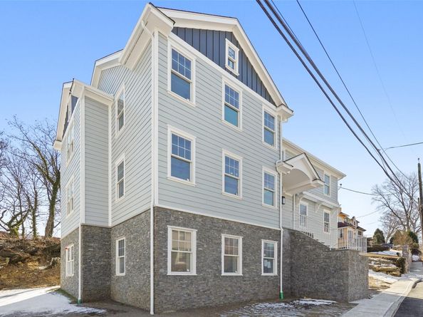 52 McIntyre Street, Bronxville NY 10708