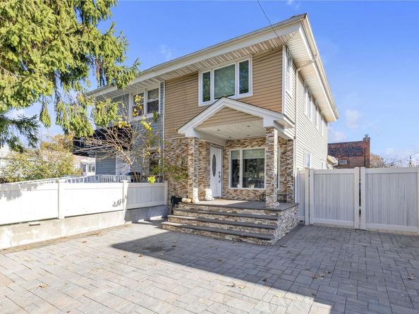 72-05 164th Street, Fresh Meadows NY 11365