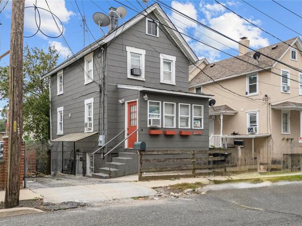 9 Willow Street, Glen Cove NY 11542