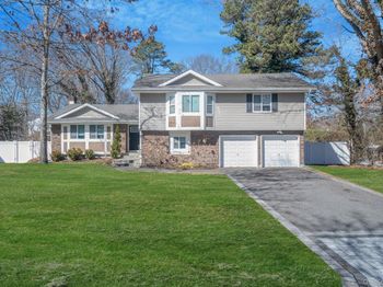 17 Rolling Hills Drive