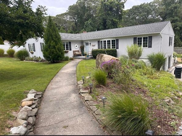 19 Walnut Drive, Shoreham NY 11786