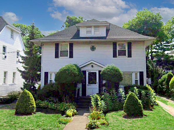 65 Lakeside Drive, Rockville Centre NY 11570