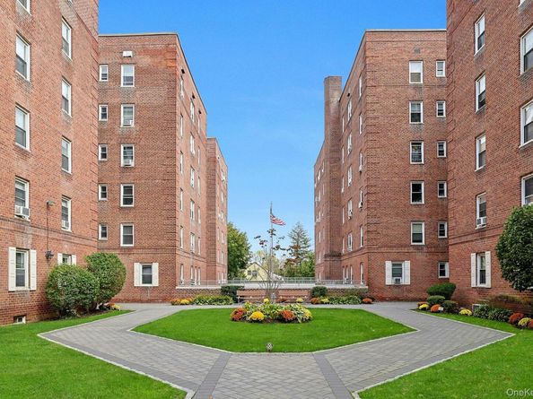 60 Locust Avenue A207, New Rochelle NY 10801