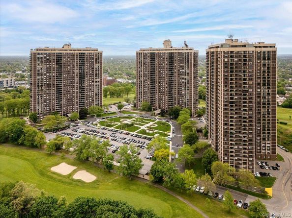 269-10 Grand Central Parkway 30N, Floral Park NY 11005