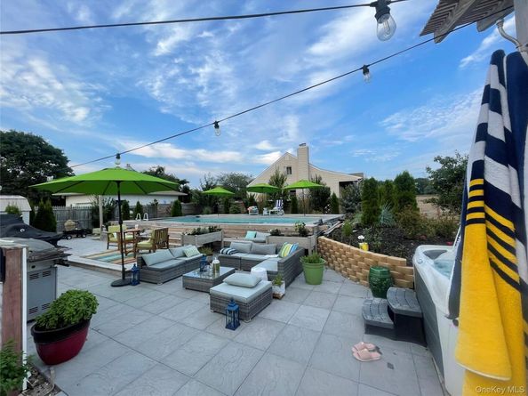 79 Grandview Drive, Shirley NY 11967