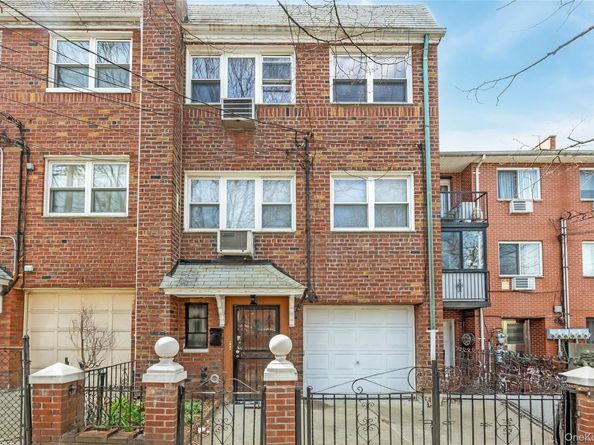 41-18 149th Pl, Flushing NY 11355