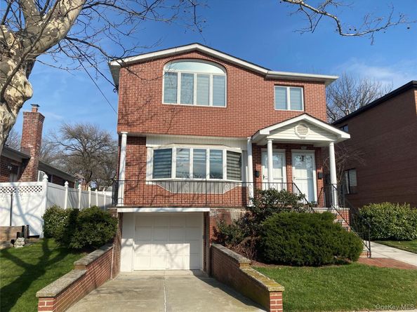 1423 209th Street, Bayside NY 11360