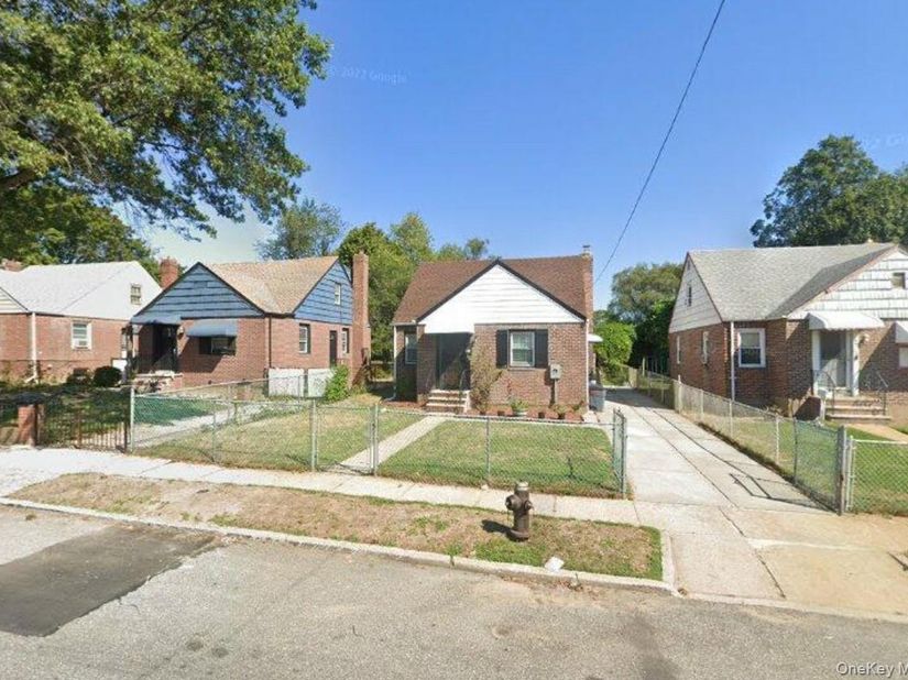 222-21 130th Avenue, Laurelton NY 11413
