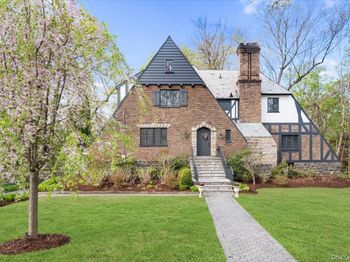 24 Highwood Avenue