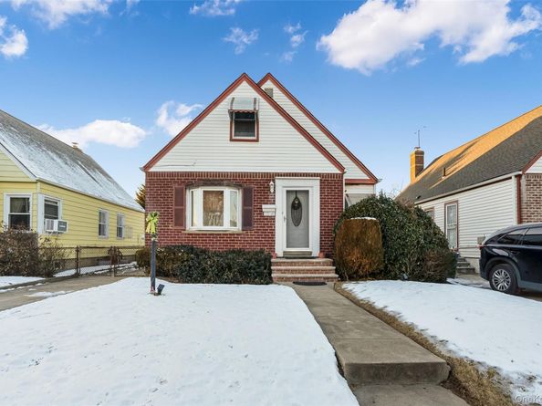 12040 229th Street, Cambria Heights NY 11411