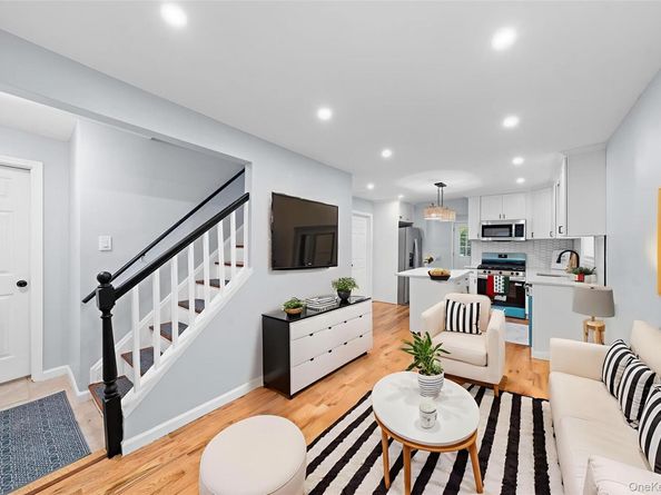 36 W 19th Street, Huntington Station NY 11746