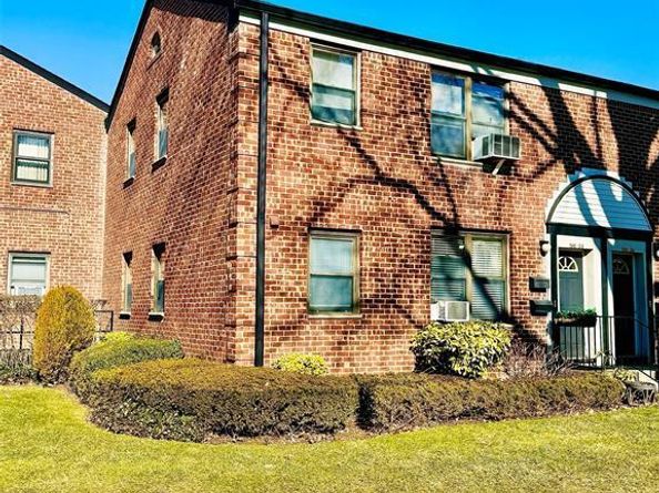 196-58 69th Avenue 1, Fresh Meadows NY 11365