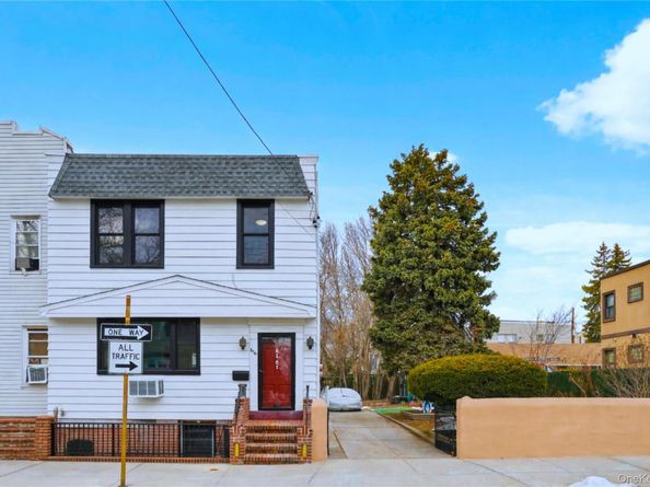 6161 62nd Avenue, Middle Village NY 11379