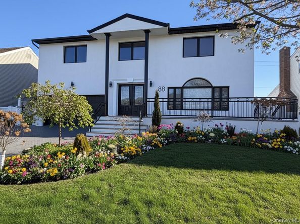 88 Mark Lane, Atlantic Beach NY 11509