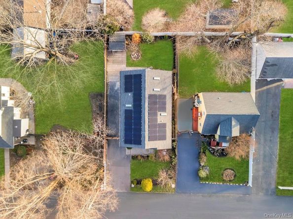 69 E 8th Street, Huntington Station NY 11746