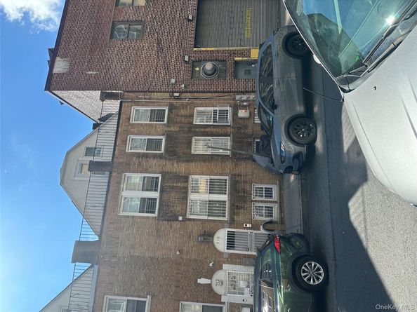 710 E 211th Street, Bronx NY 10467