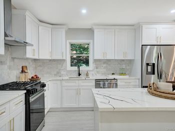 644A Bread And Cheese Hollow Road